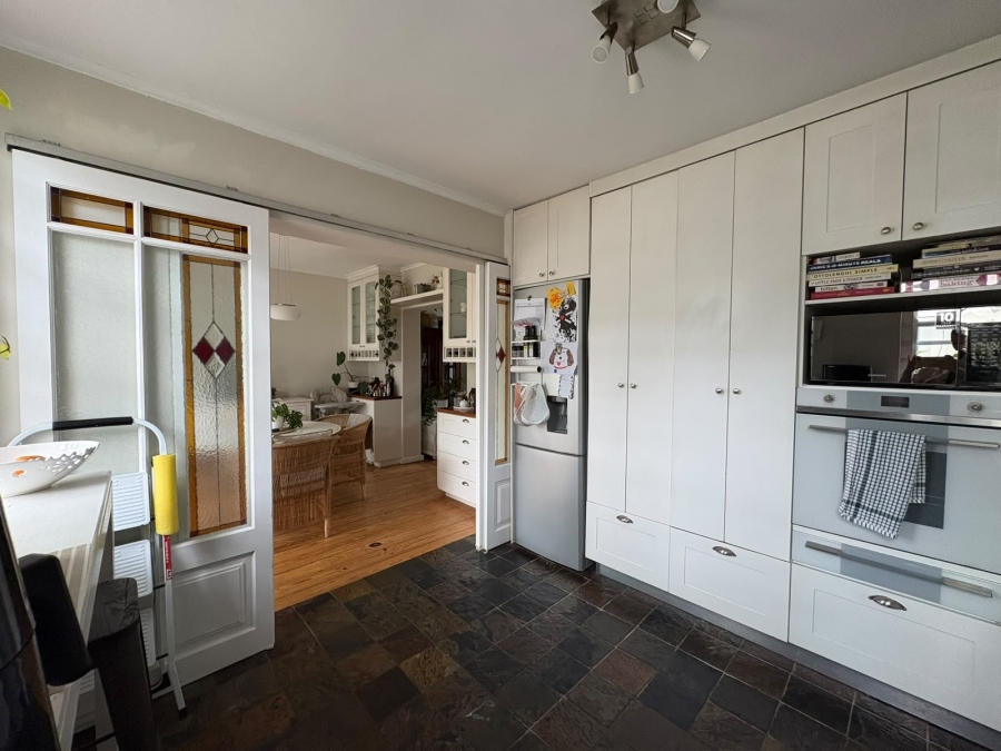 2 Bedroom Property for Sale in Harfield Village Western Cape